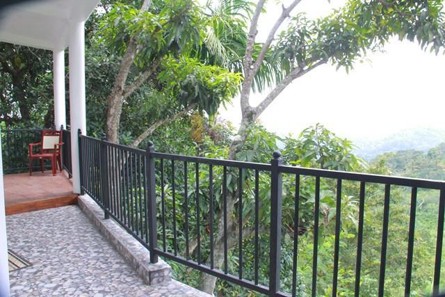 Heaven Gates Holiday Resort Ampitiya エクステリア 写真
